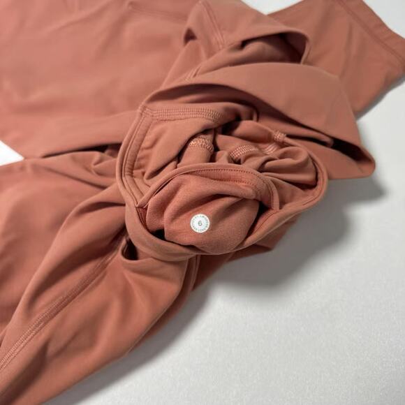 Lululemon Align High-Rise Pant with Pockets 25" - Picture 4 of 4